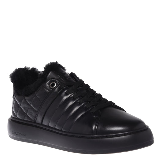 Baskets noires en cuir matelassé avec picots