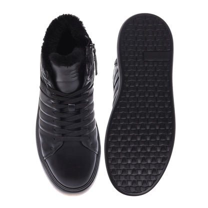 Baskets noires en cuir matelassé avec picots
