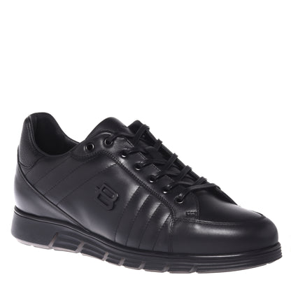 Baskets en cuir noir