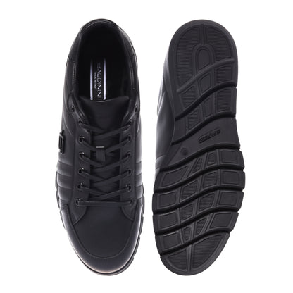 Baskets en cuir noir